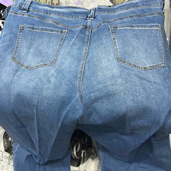 DG2 by Diane Gilman New Classic Stretch Denim Trouser Petite Jeans 24PW - Picture 5 of 8